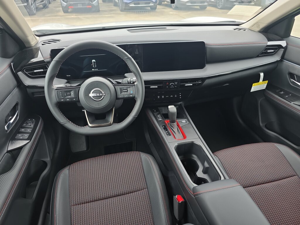 New 2026 Nissan Kicks SR FWD image 4