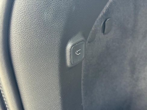 Used 2021 Jeep Cherokee Limited w/ Elite Package image 7