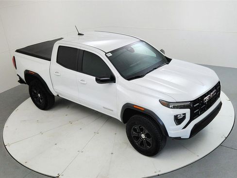 Used 2024 GMC Canyon Elevation image 13