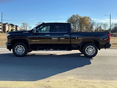 Used 2022 Chevrolet Silverado 2500 High Country image 7