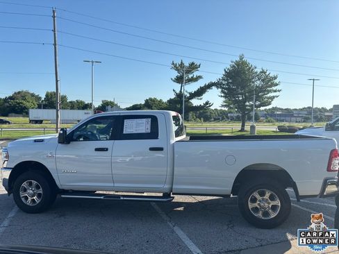 Used 2024 RAM 3500 Big Horn AWD/4WD image 17