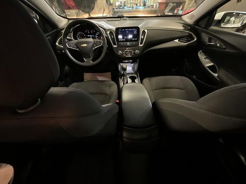 Used 2024 Chevrolet Malibu LS FWD image 3