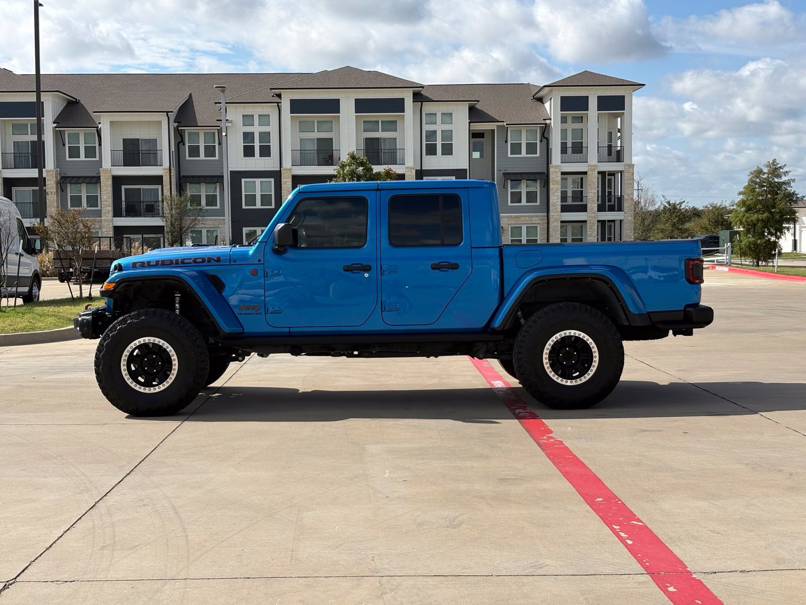 Used 2021 Jeep Gladiator Rubicon AWD/4WD image 4
