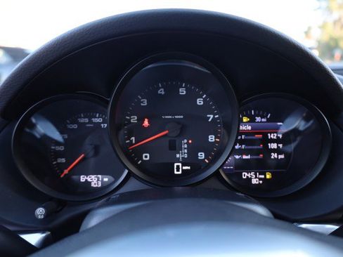 Used 2016 Porsche Cayman image 28