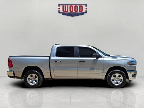 Used 2025 RAM 1500 Big Horn AWD/4WD image 2