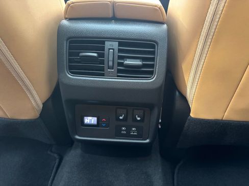 Used 2022 Nissan Rogue Platinum w/ Head-Up Display Package image 14