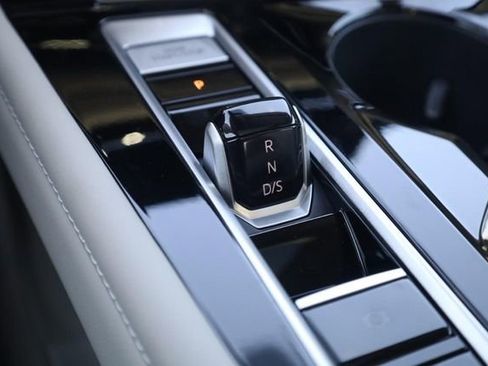 New 2026 Volkswagen Atlas SEL Premium R-Line image 18