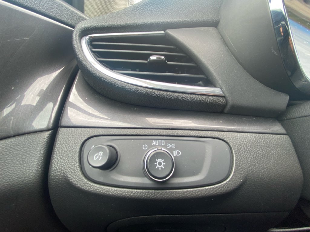 Used 2019 Buick Encore Preferred w/ Safety Package FWD image 17
