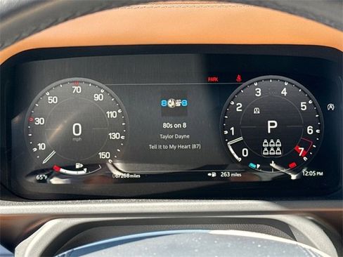 Used 2023 Land Rover Defender 130 First Edition image 27