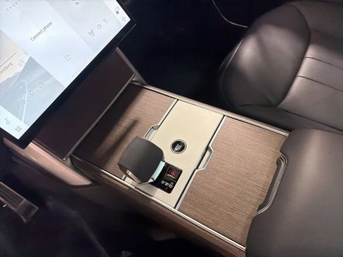 Used 2024 Land Rover Range Rover Long Wheelbase SE image 17