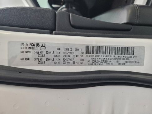 Used 2018 Jeep Grand Cherokee Laredo image 33