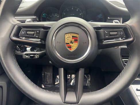 Used 2023 Porsche Macan image 55