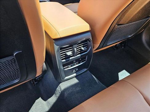 Certified 2023 BMW 330i Sedan w/ Convenience Package RWD image 18