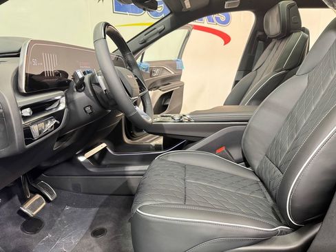 New 2026 Cadillac Lyriq V image 8