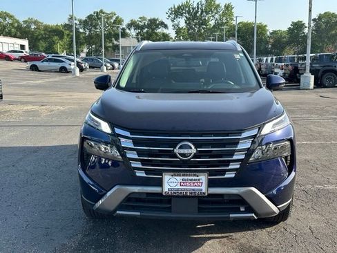 Used 2026 Nissan Rogue SL AWD/4WD image 2