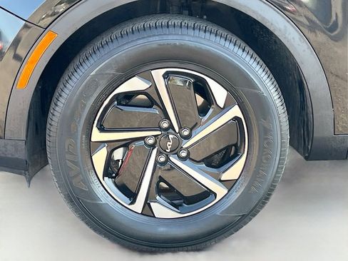 Used 2023 Kia Sportage LX image 29