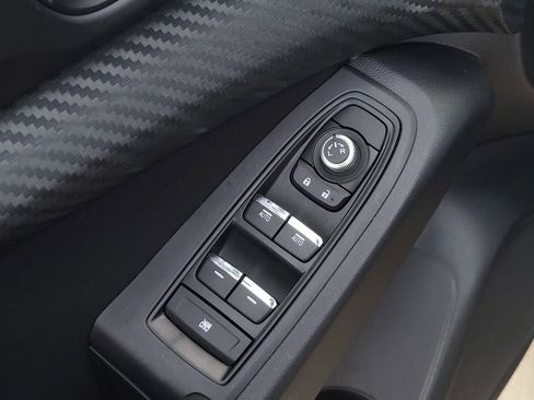 Used 2024 Subaru Ascent Premium w/ Convenience Package image 19