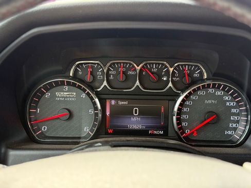 Used 2014 GMC Sierra 1500 SLT w/ All-Terrain Package AWD/4WD image 24