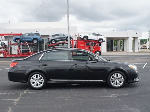 Used 2012 Toyota Avalon FWD image 14