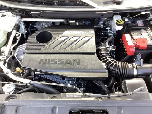 Used 2024 Nissan Rogue SV image 33