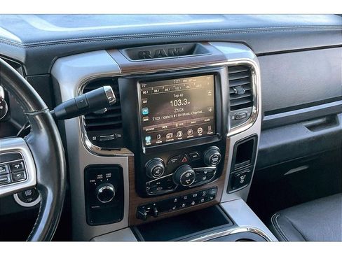 Used 2017 RAM 2500 Laramie image 7