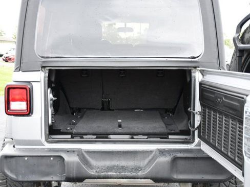 Used 2019 Jeep Wrangler Unlimited Sport S AWD/4WD image 29