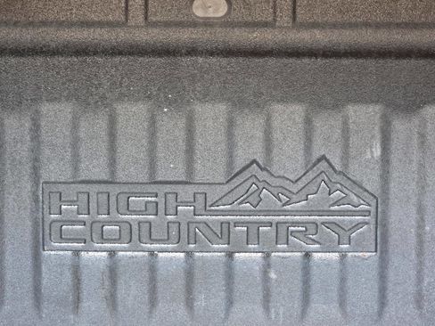 Used 2019 Chevrolet Silverado 1500 High Country w/ Technology Package image 32