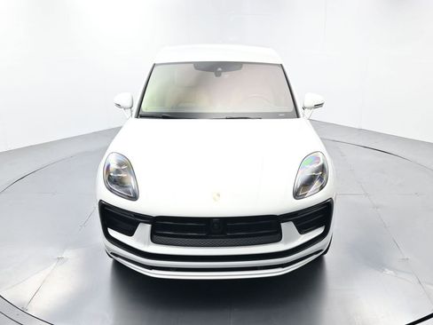 Certified 2024 Porsche Macan image 42