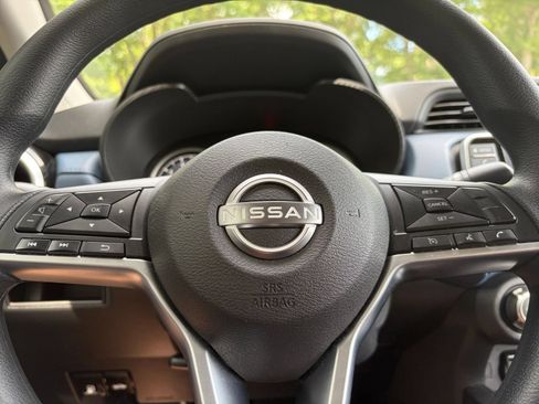 Used 2025 Nissan Versa SV FWD image 25