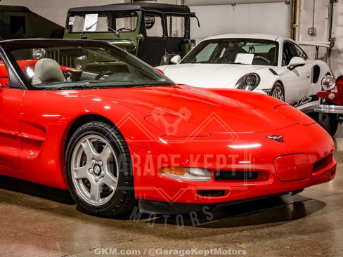 Used 1999 Chevrolet Corvette Convertible w/ Memory Pkg RWD image 28