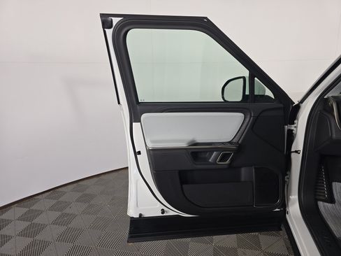 Used 2023 Rivian R1S Adventure AWD/4WD image 16