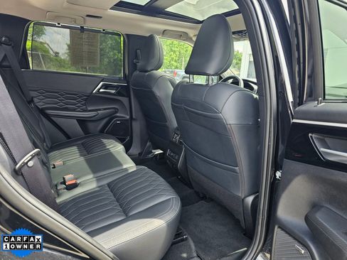 Used 2025 Mitsubishi Outlander SEL AWD/4WD image 33