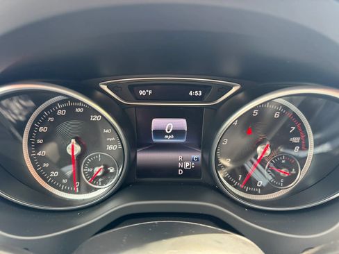 Used 2018 Mercedes-Benz GLA 250 image 12