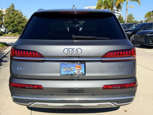 Used 2023 Audi Q7 Premium Plus image 10