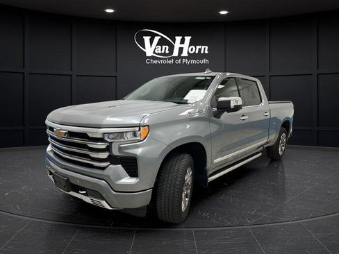 Used 2023 Chevrolet Silverado 1500 High Country w/ Technology Package AWD/4WD image 3
