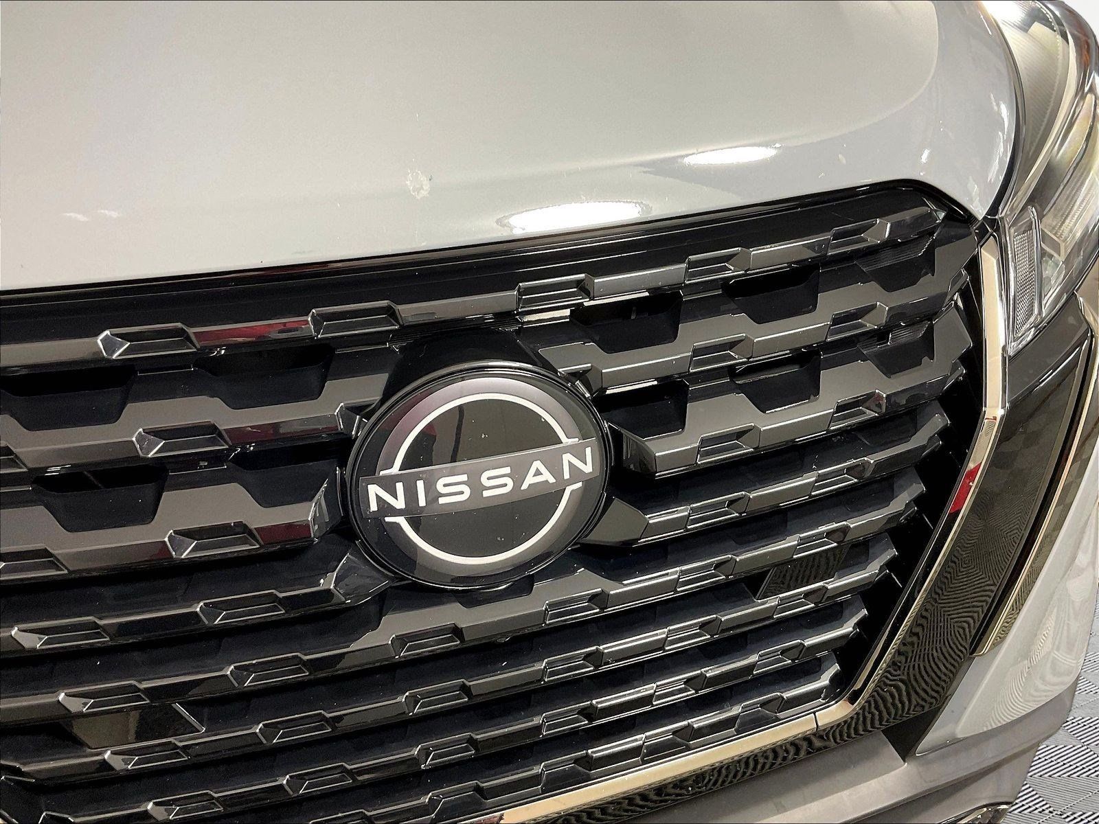 Used 2024 Nissan Kicks SR w/ SR Premium Package FWD image 31