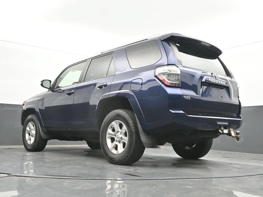 Used 2018 Toyota 4Runner SR5 Premium AWD/4WD image 40
