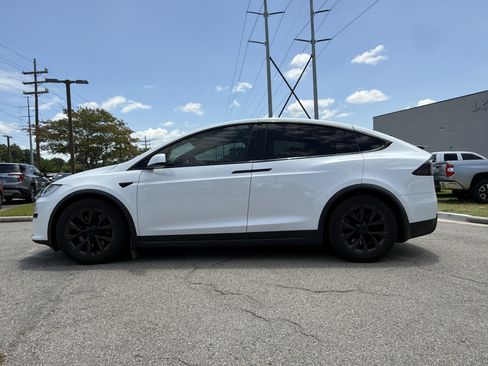Used 2022 Tesla Model X AWD/4WD image 3