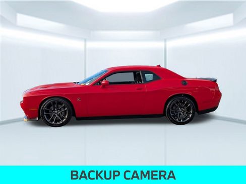Used 2022 Dodge Challenger R/T Scat Pack w/ Driver Convenience Group image 2