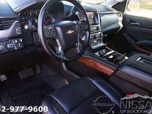 Used 2019 Chevrolet Suburban Premier AWD/4WD image 14