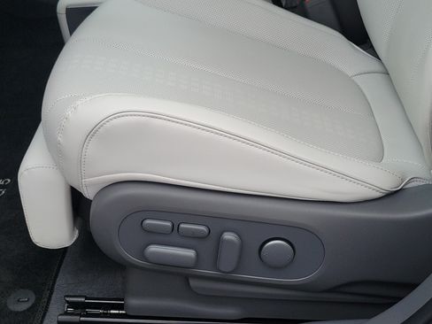 Certified 2024 Hyundai Ioniq 5 Limited RWD image 18