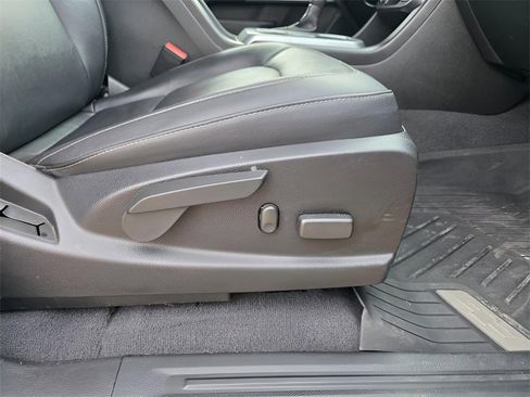 Used 2020 Chevrolet Colorado LT w/ Colorado RST Special Edition image 10