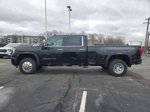 New 2026 GMC Sierra 3500 Denali w/ Denali Reserve Package AWD/4WD image 8