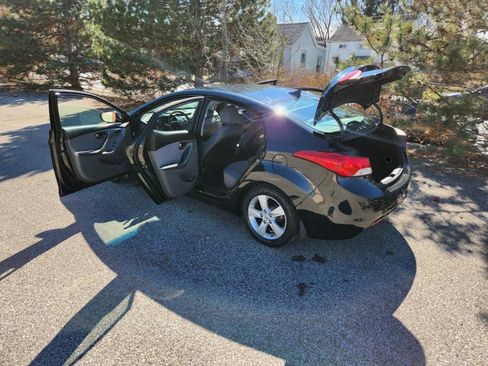 Used 2013 Hyundai Elantra GLS w/ Preferred Pkg image 19