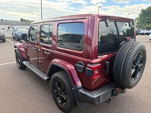 Used 2021 Jeep Wrangler Unlimited Sahara AWD/4WD image 3