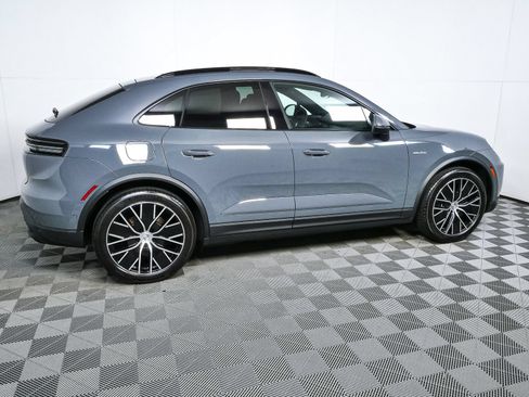 New 2026 Porsche Macan 4 Electric AWD/4WD image 28