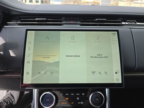 Certified 2023 Land Rover Range Rover SE image 26