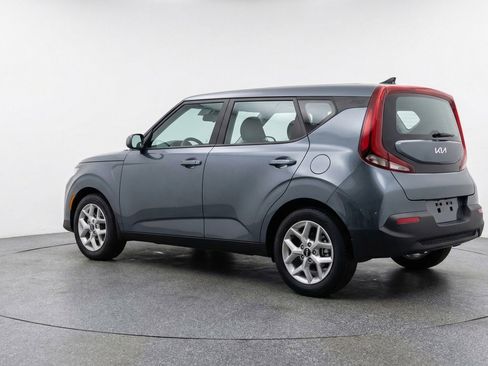 Used 2025 Kia Soul LX w/ LX Technology Package image 6