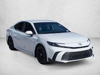 Used 2025 Toyota Camry SE FWD video 3