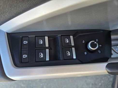 New 2025 Audi Q3 2.0T Premium image 25